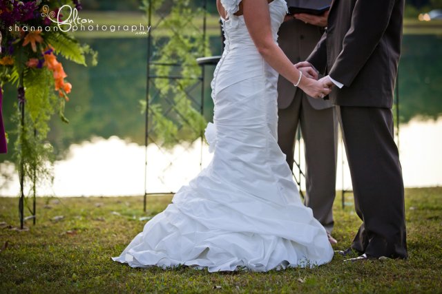 bride and groom, outdoor wedding ceremony, reagan tn